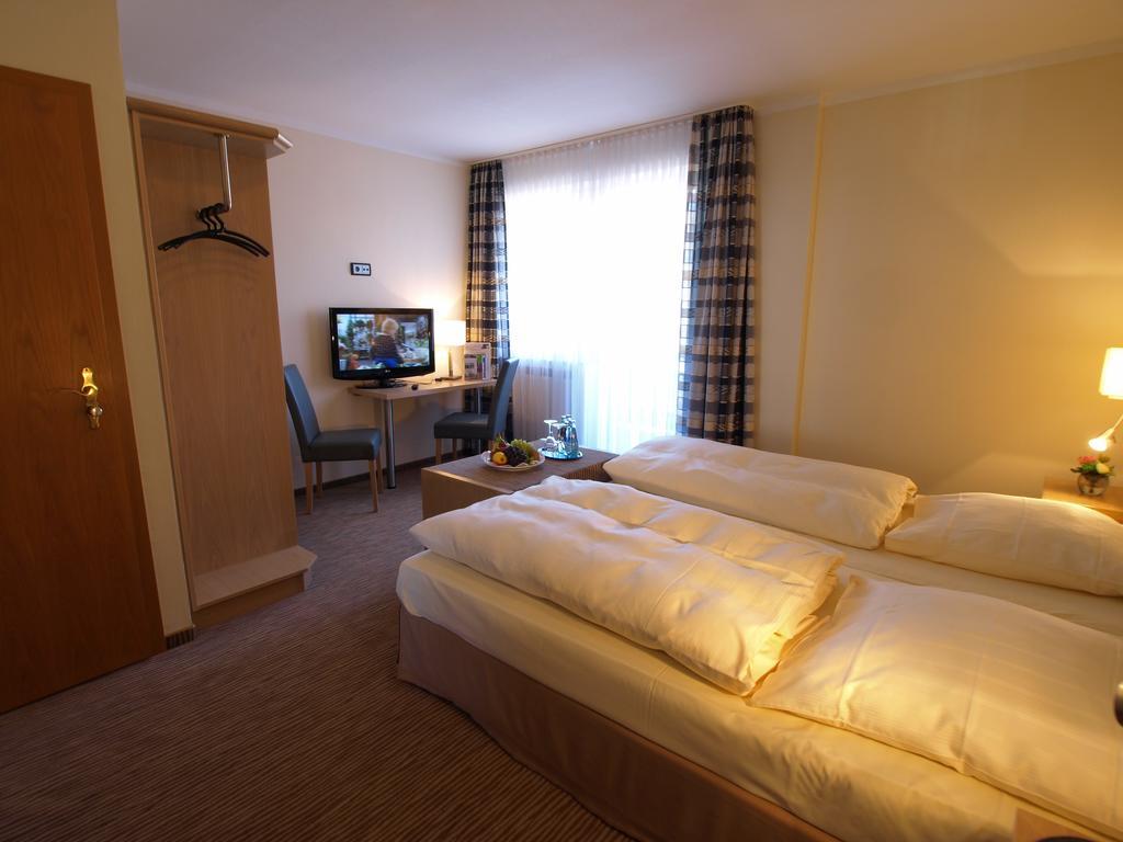 Hotel Landhaus Silbertanne Rotenburg an der Fulda Dış mekan fotoğraf