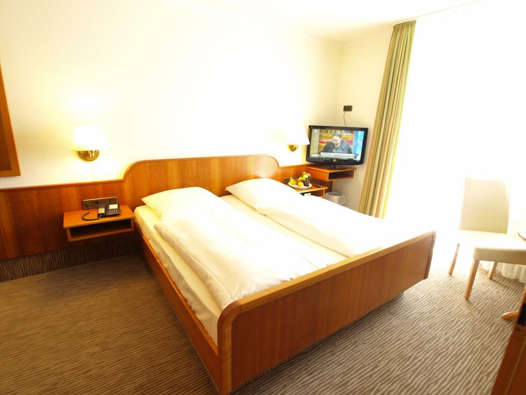 Hotel Landhaus Silbertanne Rotenburg an der Fulda Dış mekan fotoğraf